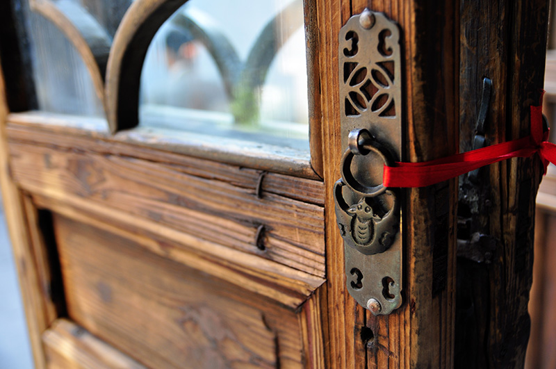 Door handle with Chinese symbols in Wuxi, China