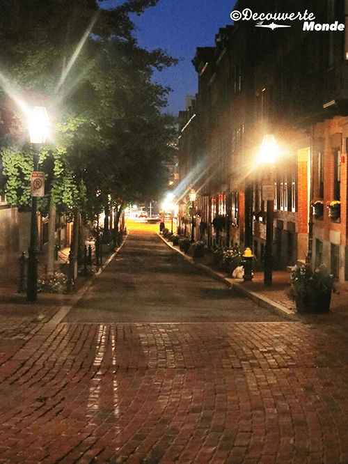 Boston's Beacon Hill neighbourhood at night