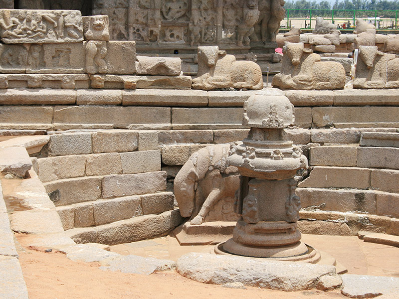 places of offerings are common in temples in Southern India