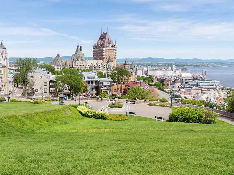 Le château Frontenac à Québec, au Canada, est magnifique en hiver comme en été 