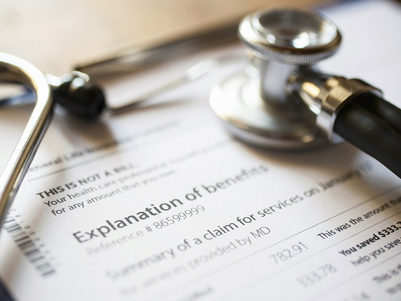 relevé des prestations et stéthoscope