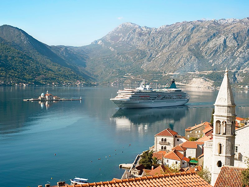 European cruises to the Mediterranean Sea, British Isles or Scandinavia