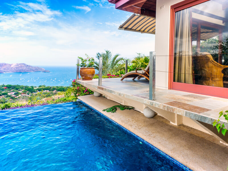 Découvrez la pura vida lors de votre prochaine escapade hivernale dans l’une des maisons de vacances du Costa Rica.