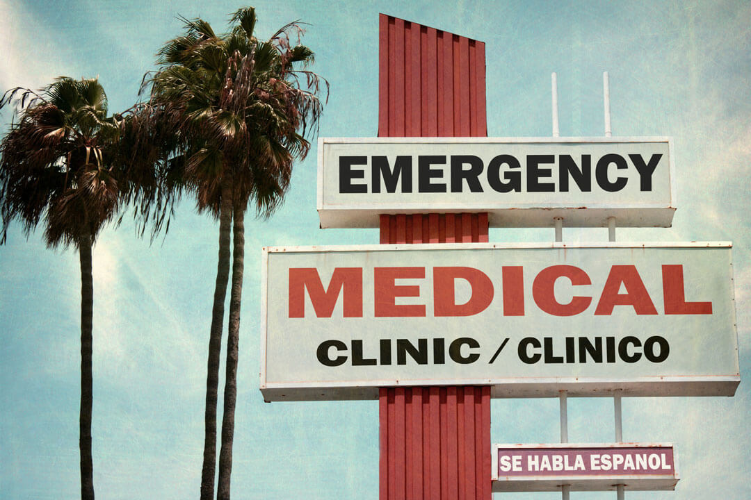 emergency room sign in Mexico