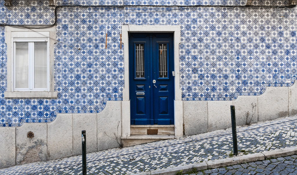 Building facade with tiles from Lisbon, Portugal